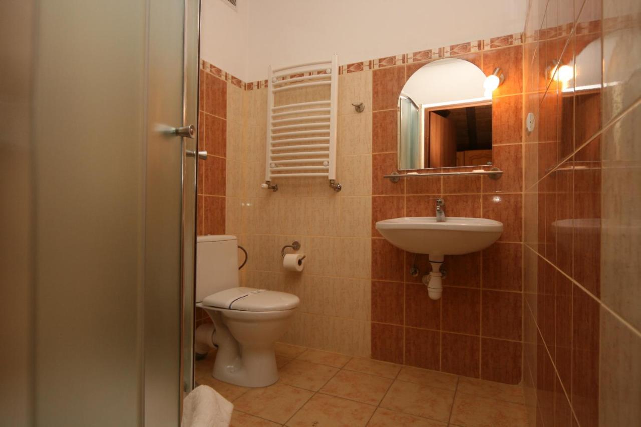 Alpenhof Pansion Hotell Slavskoje Rom bilde