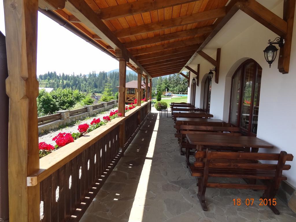 Alpenhof Pansion Hotell Slavskoje Eksteriør bilde
