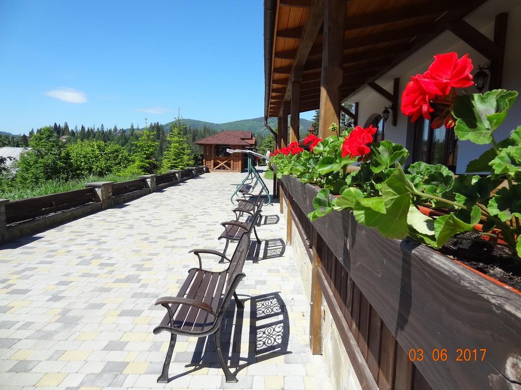 Alpenhof Pansion Hotell Slavskoje Eksteriør bilde