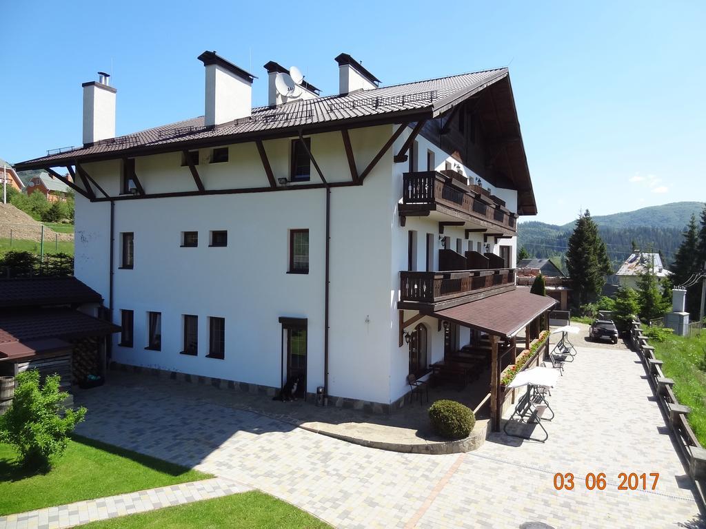 Alpenhof Pansion Hotell Slavskoje Eksteriør bilde